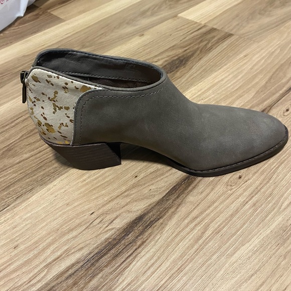 Lucky Brand Suede Ankle Booties - Picture 11 of 12